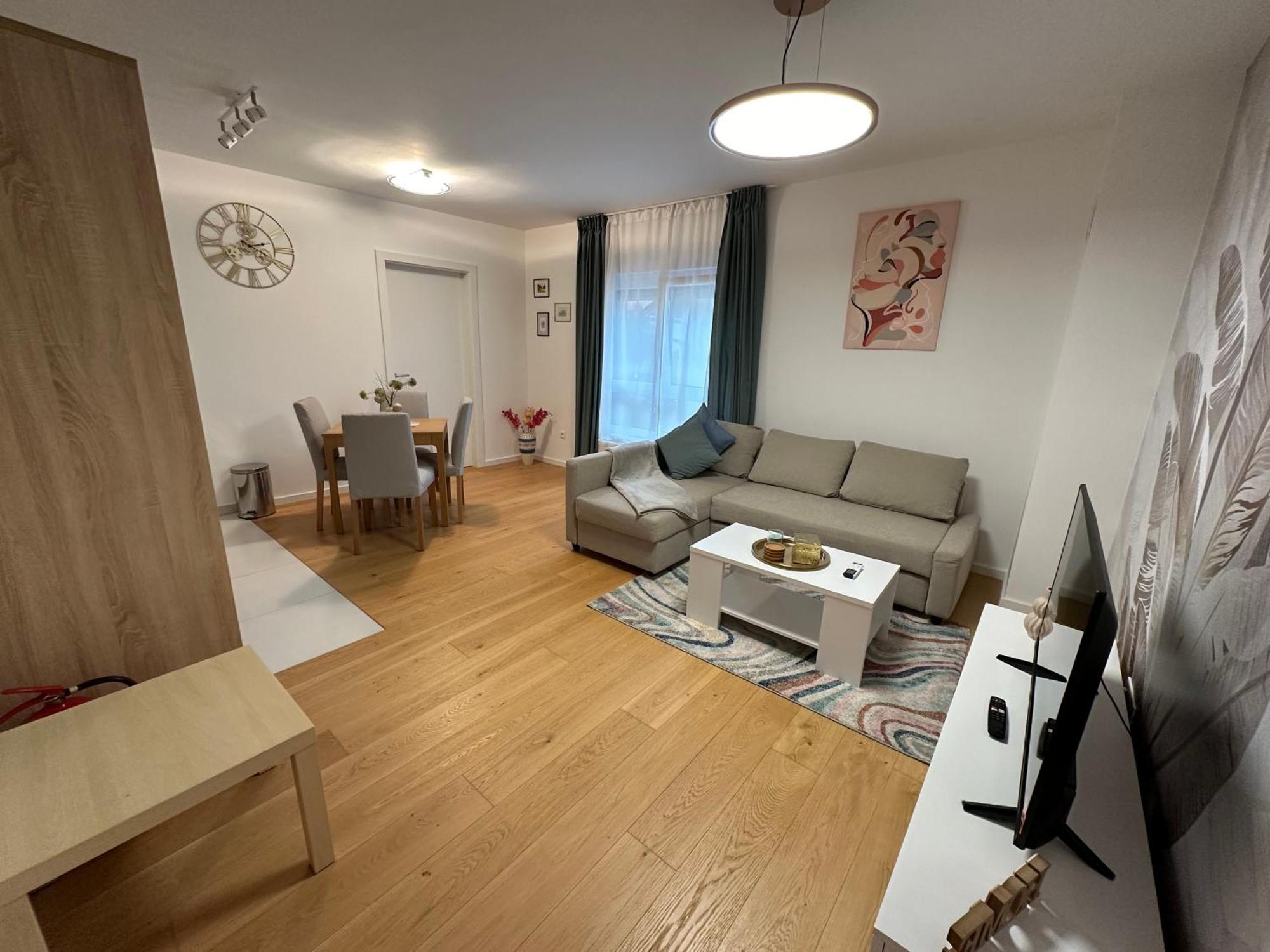 Thyke Apartment クラピンスケ・トプリツェ エクステリア 写真